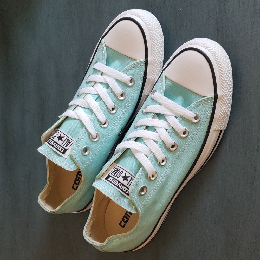 NWOB Converse Chuck Taylor Ox Poolside Size 5/7